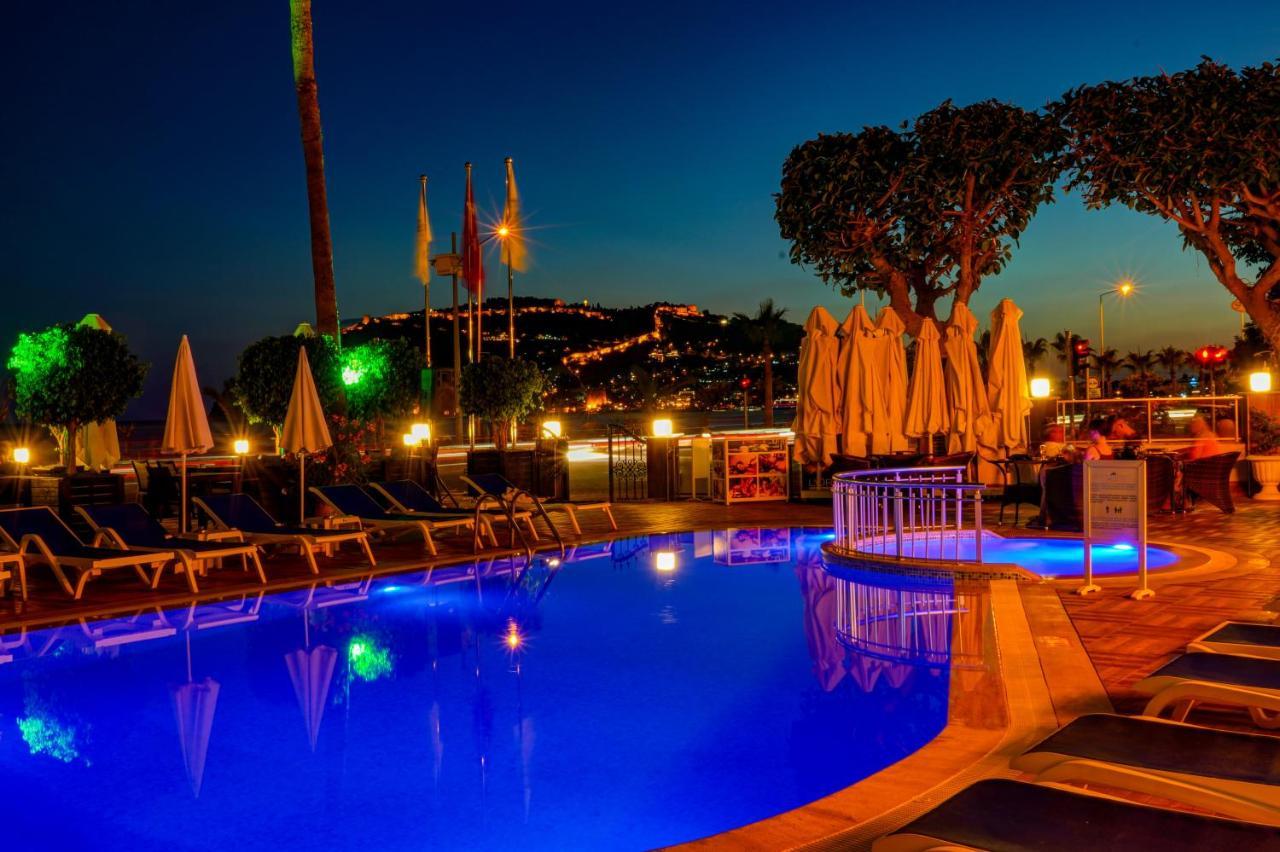 אלאניה Parador Beach Hotel מראה חיצוני תמונה